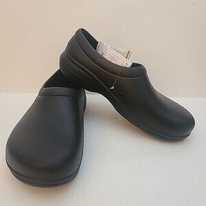 Crocs Unisex Men's 9 Women's 11 Black On The Clock Work Slip On Clog 205073 NWT